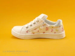 Chipie VOUTI Blanc Papillons - Basket Fille -Chaussures Soldes Boutique cd24607c73b9e66c561f35ea11d5d5ef 2765501 156238
